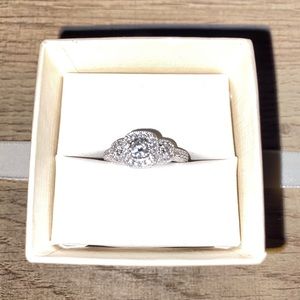 ENGAGMENT RING